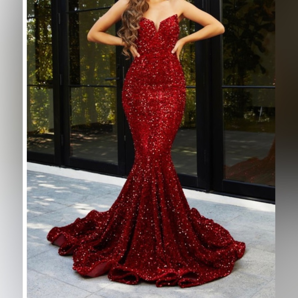 Portia and Scarlett strapless red prom dress